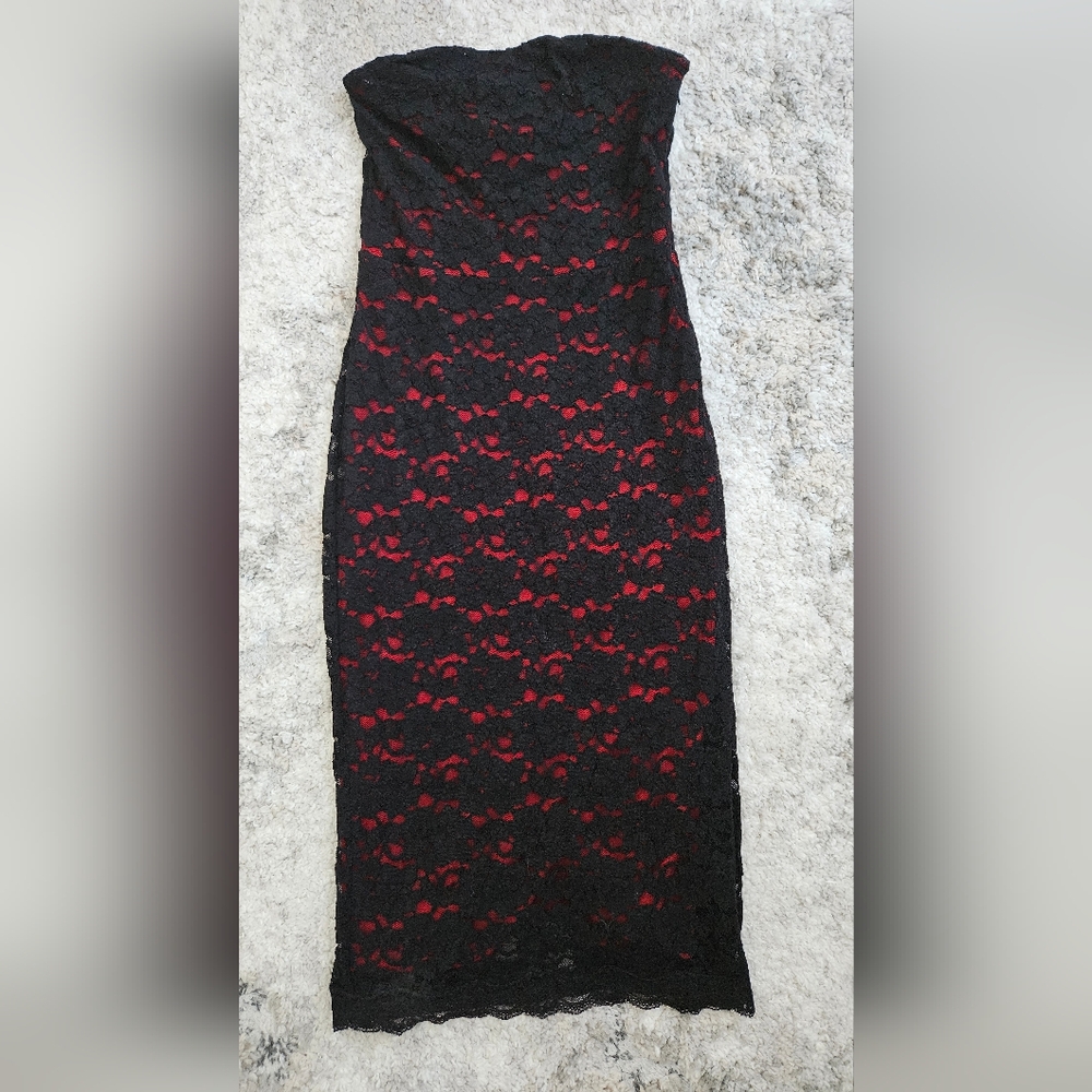 Express Vibrant Red and Black Skirt